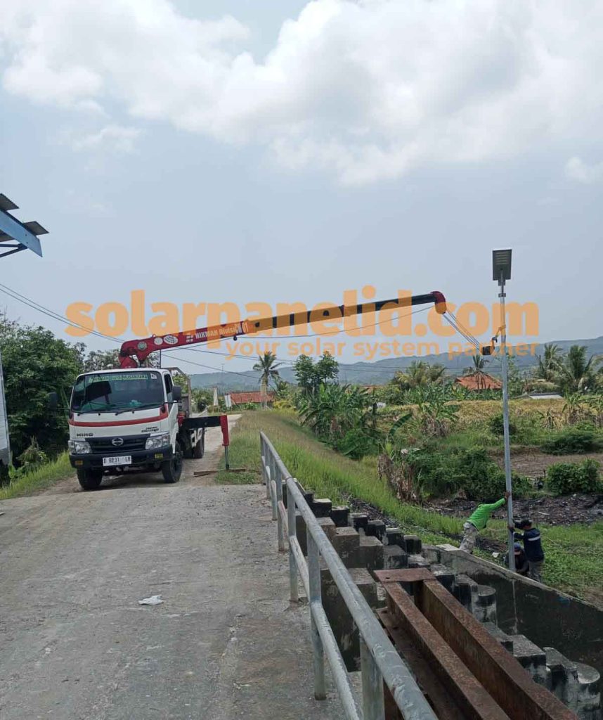 Lampu Tenaga Surya Kupang