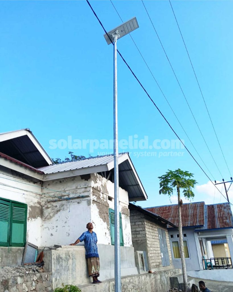beli lampu tenaga surya philips all in one 60 watt murah