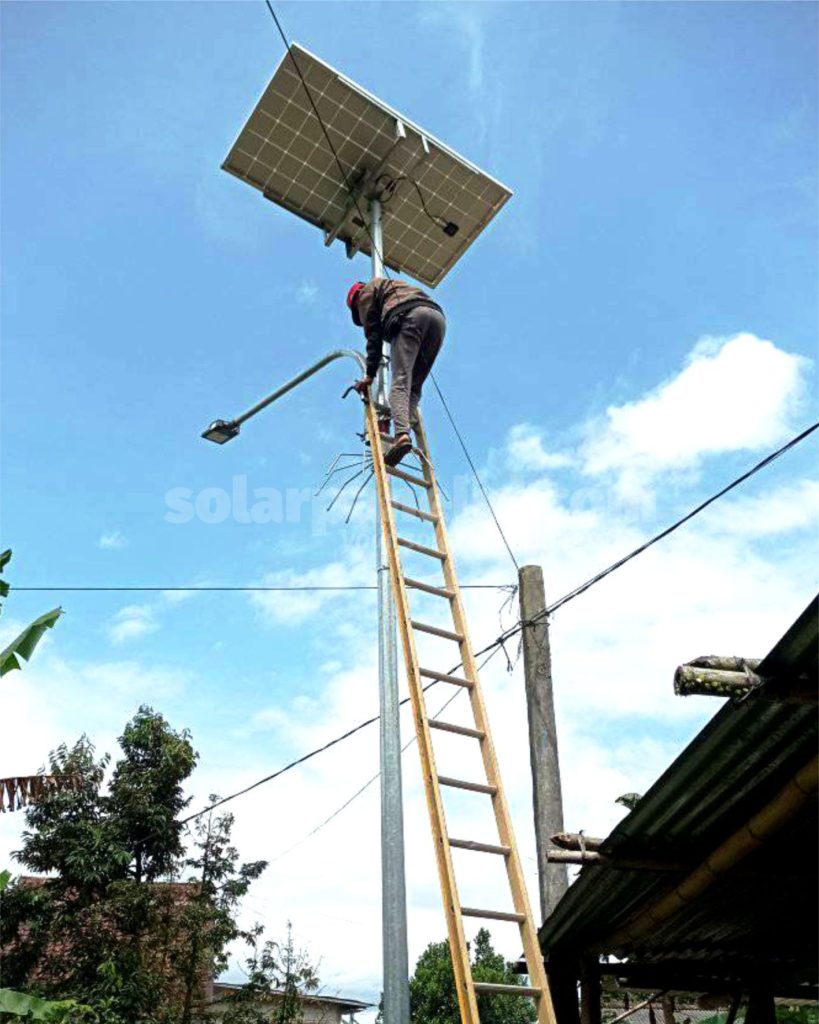 Jual Lampu Tenaga Surya Salakan