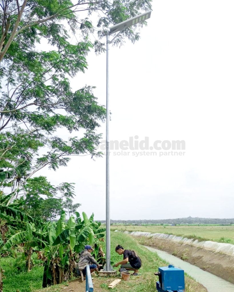 Jual Lampu Tenaga Surya Andolo